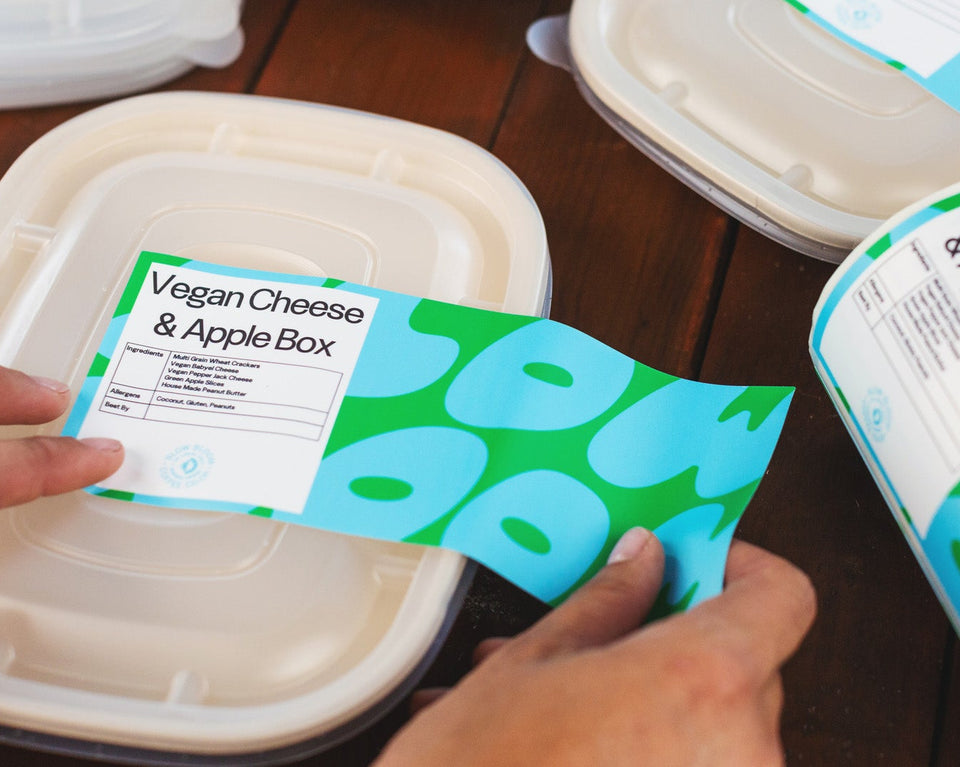 Exempel på rektangulära etiketter med text och logotyp